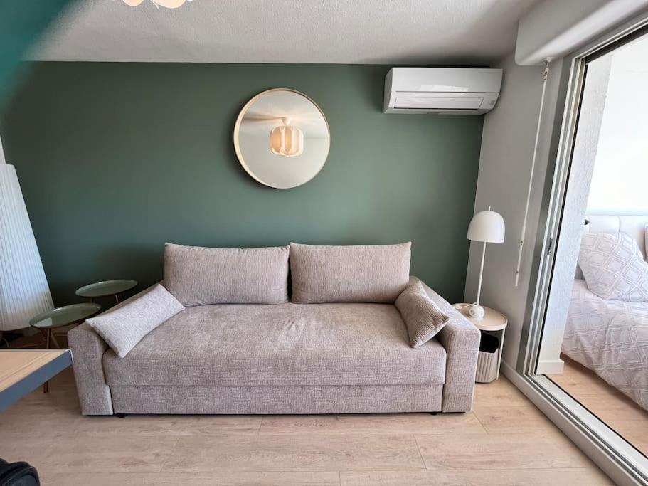 Studio Vue Mer Avec Piscine Et Terrain De Tennis Sausset-les-Pins Dış mekan fotoğraf
